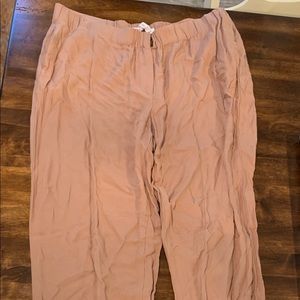 BCBG - Dusty Rose Cropped pants